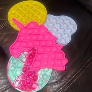 4 pop it fidget toys